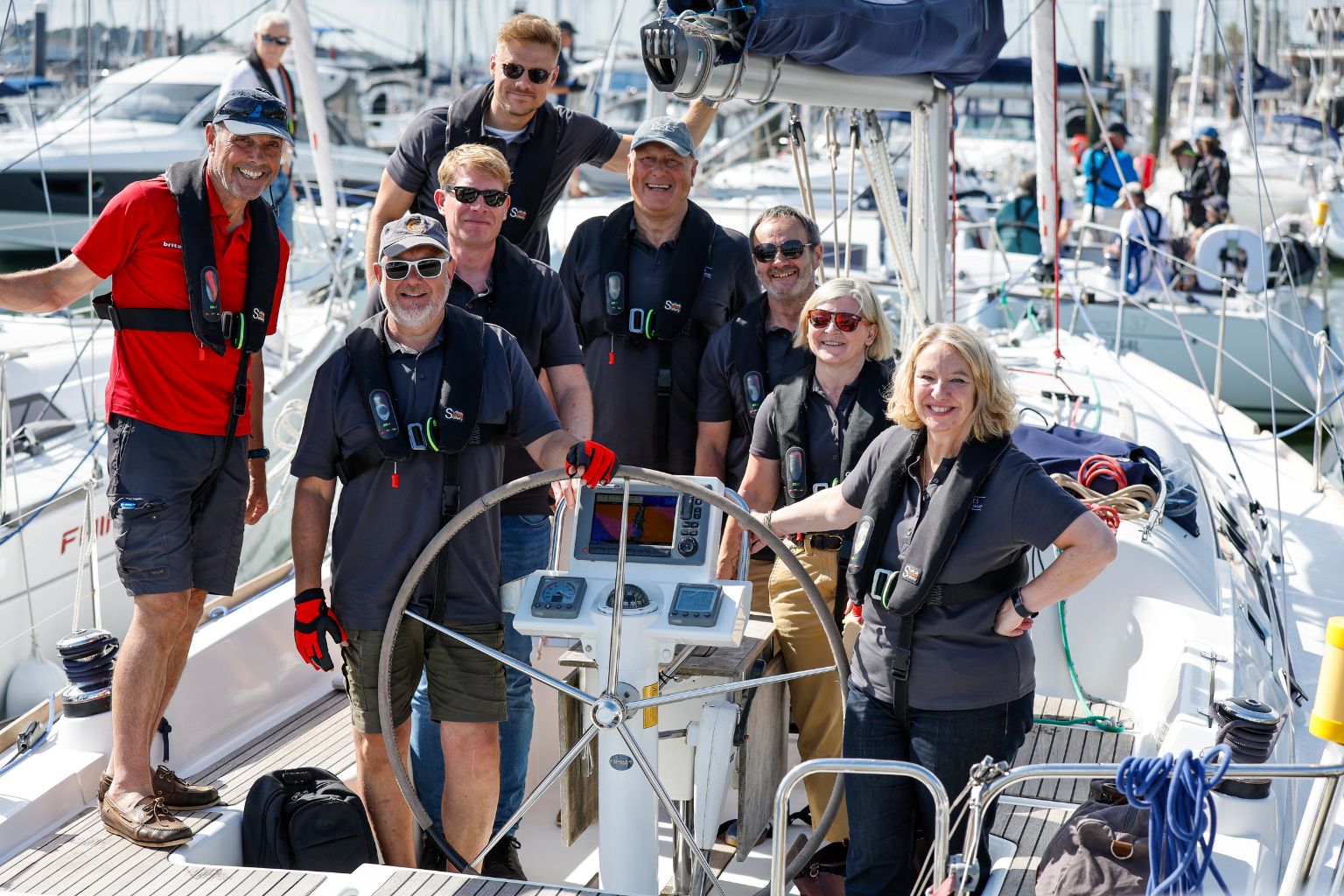 What Goes into Organising a Team Building Sailing Day?